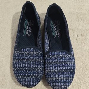 Skechers Blue and Black Flats